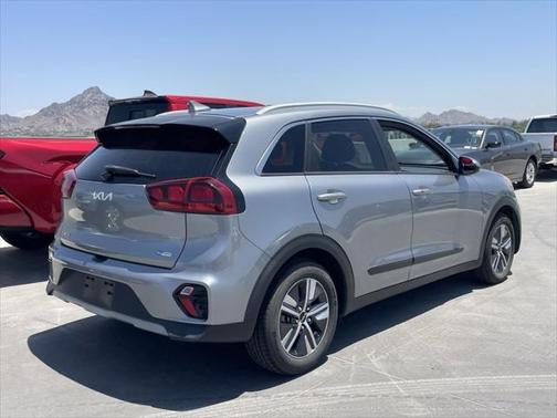 2022 Kia Niro LXS