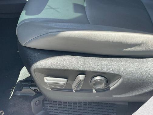 Ice Cap 2024 Toyota Sienna XLE