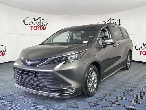 Predawn Gray Mica 2024 Toyota Sienna XLE