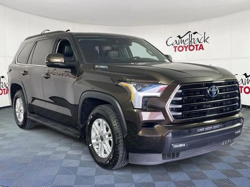 2024 Toyota Sequoia SR5