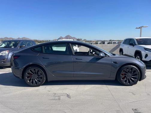 2023 Tesla Model 3 Performance