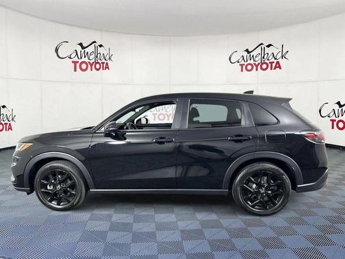 Crystal Black Pearl 2025 Honda HR-V 2WD Sport