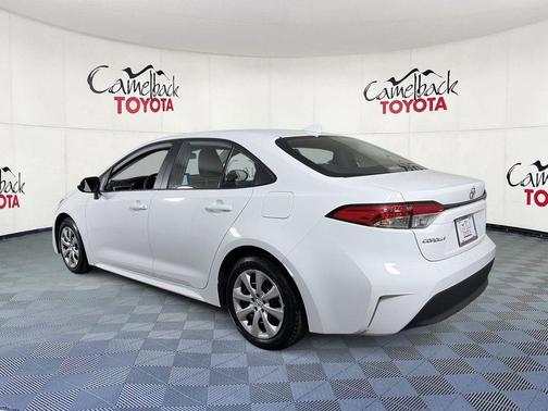 Ice 2026 Toyota Corolla LE
