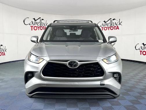 2021 Toyota Highlander LE