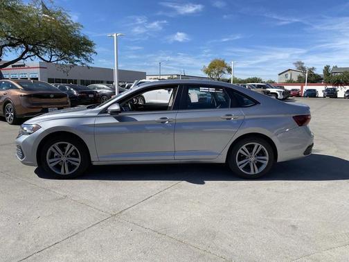2024 Volkswagen Jetta 1.5T SE