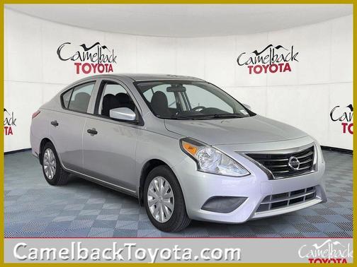 Brilliant Silver Metallic 2016 Nissan Versa 1.6 S+