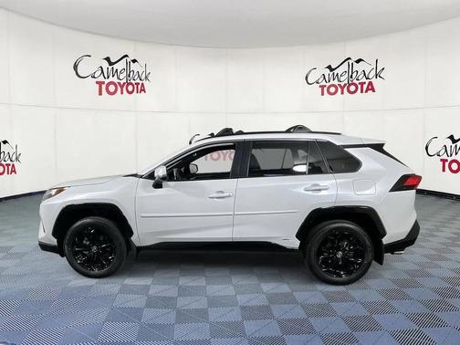 2025 Toyota RAV4 Hybrid SE