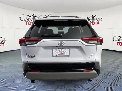 2025 Toyota RAV4 Hybrid SE