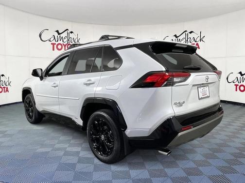 2025 Toyota RAV4 Hybrid SE