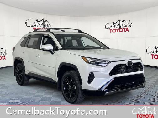 2025 Toyota RAV4 Hybrid SE