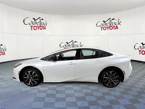 2025 Toyota Prius Plug-In Hybrid XSE