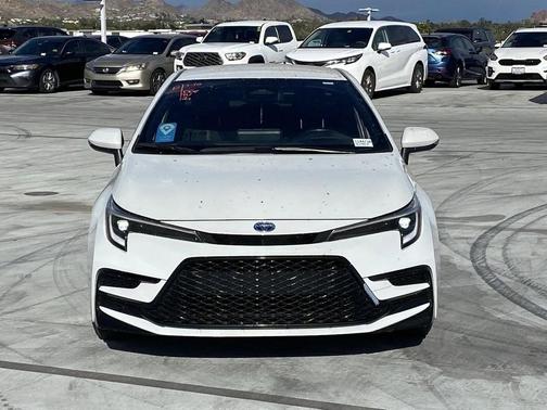 2025 Toyota Corolla Hybrid SE