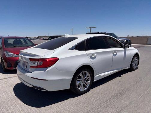 Platinum White Pearl 2018 Honda Accord LX