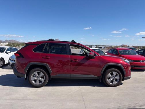 Pearl 2025 Toyota RAV4 Hybrid XLE