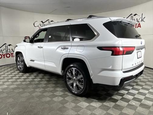 2025 Toyota Sequoia Base