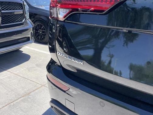 2024 Mitsubishi Outlander ES 2.5 2WD