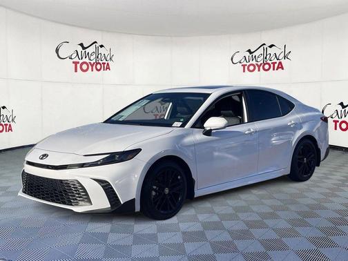 Ice Cap 2026 Toyota Camry SE