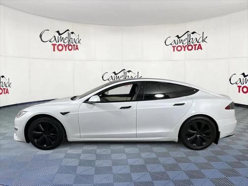 2022 Tesla Model S Base