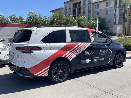 2022 Toyota Sienna XSE 7 Passenger