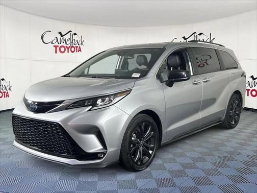 2022 Toyota Sienna XSE 7 Passenger