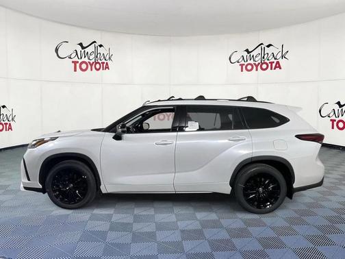 2025 Toyota Highlander XSE