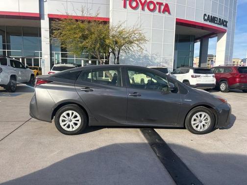 2021 Toyota Prius LE