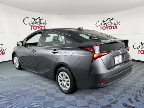2021 Toyota Prius LE