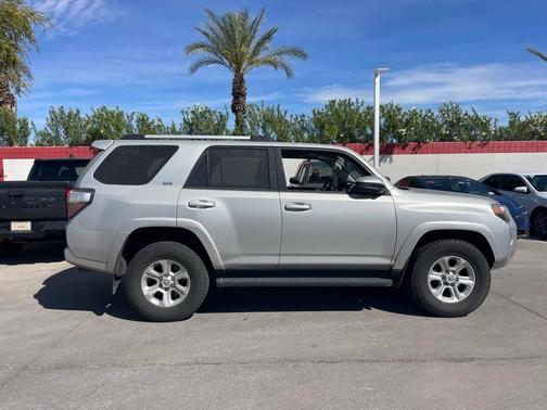 2024 Toyota 4Runner SR5