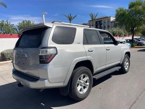 2024 Toyota 4Runner SR5