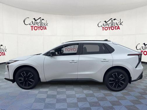 Wind Chill Pearl 2026 Toyota bZ XLE Plus