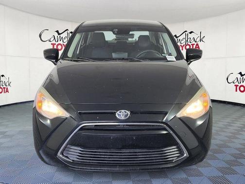 Stealth 2018 Toyota Yaris iA Base