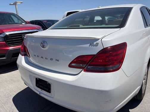 Blizzard Pearl 2009 Toyota Avalon XLS