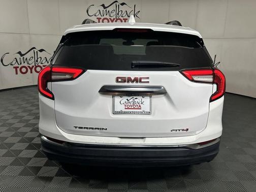 2023 GMC Terrain AWD AT4
