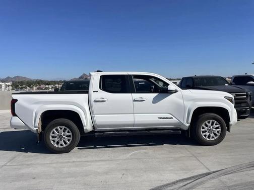 2024 Toyota Tacoma SR5