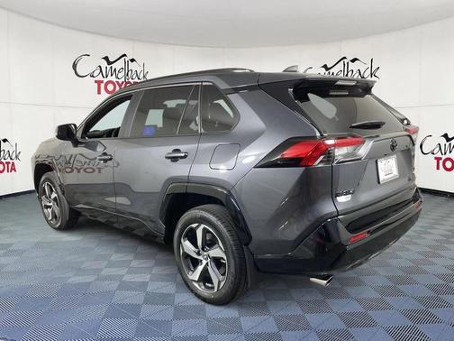 2025 Toyota RAV4 Hybrid SE