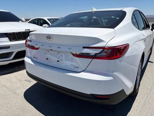Ice Cap 2026 Toyota Camry LE