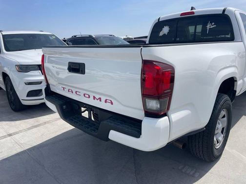 Ice Cap 2023 Toyota Tacoma SR