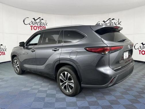 2021 Toyota Highlander Hybrid XLE