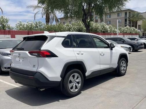 2022 Toyota RAV4 LE