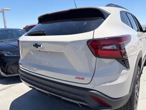 White Sands 2026 Chevrolet Trax FWD 2RS