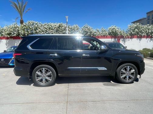 2023 Toyota Sequoia Capstone