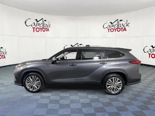 2023 Toyota Highlander Platinum