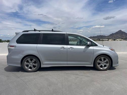 2014 Toyota Sienna SE