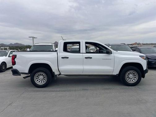 Summit White 2024 Chevrolet Colorado WT
