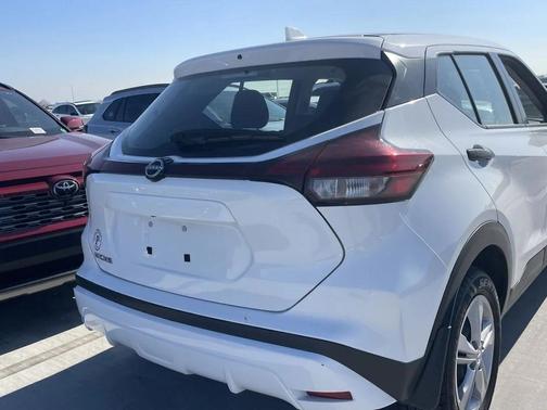 2024 Nissan Kicks S