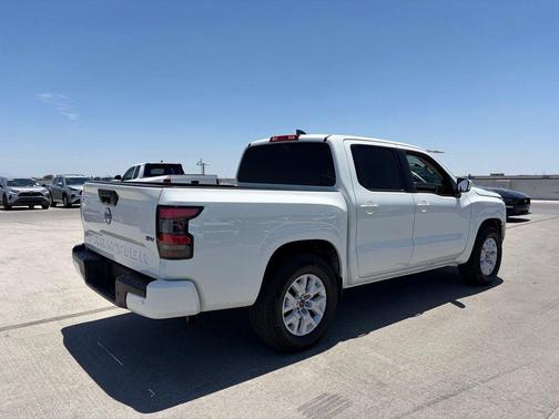 Glacier White 2023 Nissan Frontier SV