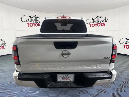 Glacier White 2023 Nissan Frontier SV