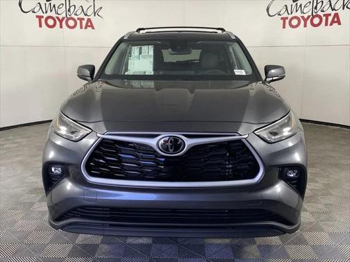 2025 Toyota Highlander XLE