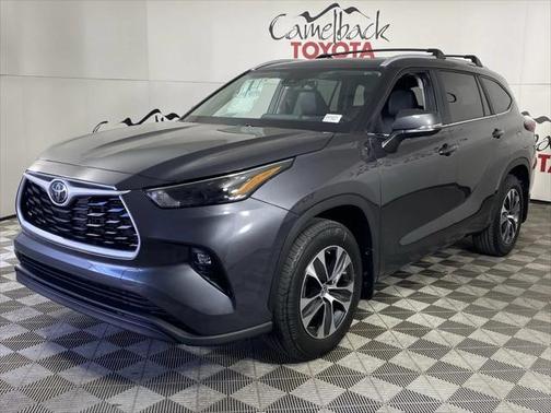 2025 Toyota Highlander XLE