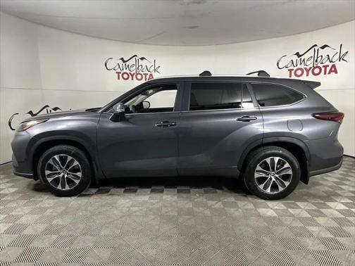 2025 Toyota Highlander XLE